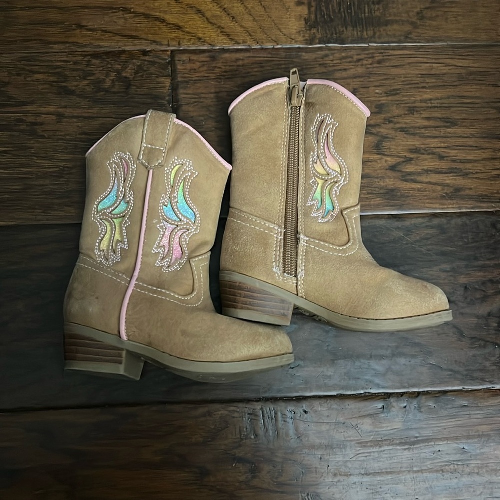 Y not toddler girls boots Size 5.5